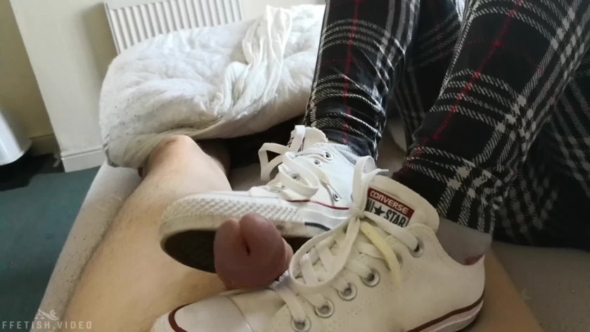 Butch C. reccomend converse chucks