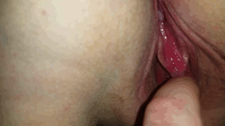 Teen makes pussy drip