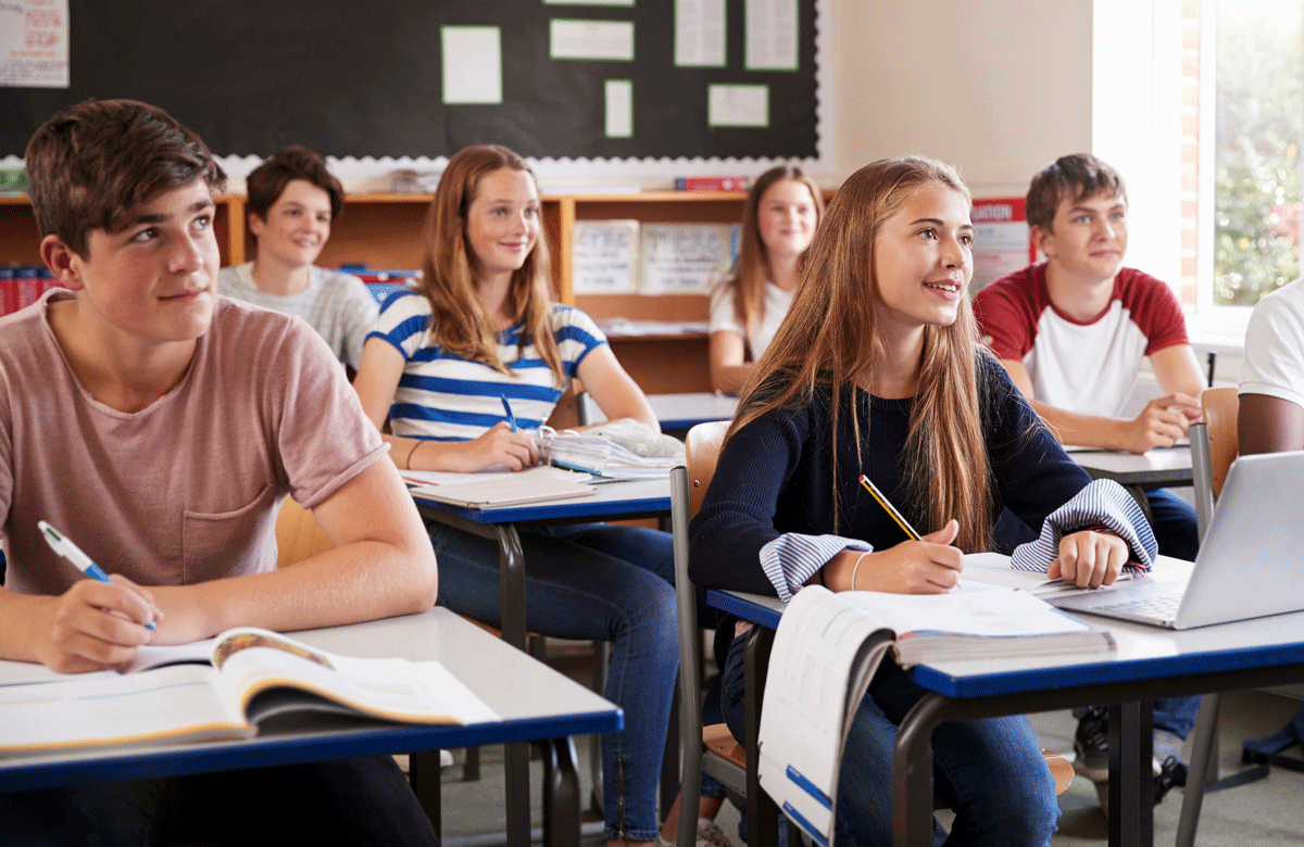 Bully makes girls themselves after class