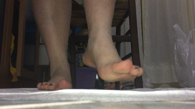 Barefoot cockcrush with cruel sexy feet