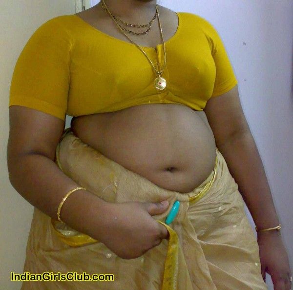 Wasp reccomend south indian auny remove white blouse