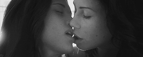 Amateur lesbian teens kissing eating pussy