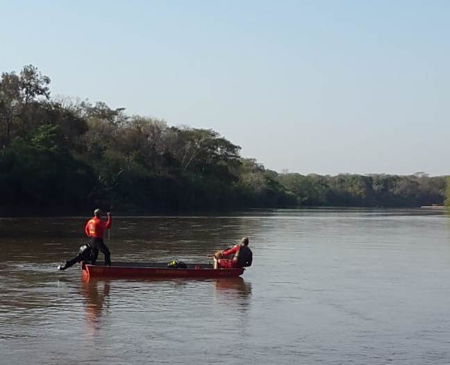 Pescador parrudo comemorando vitria bolsonaro