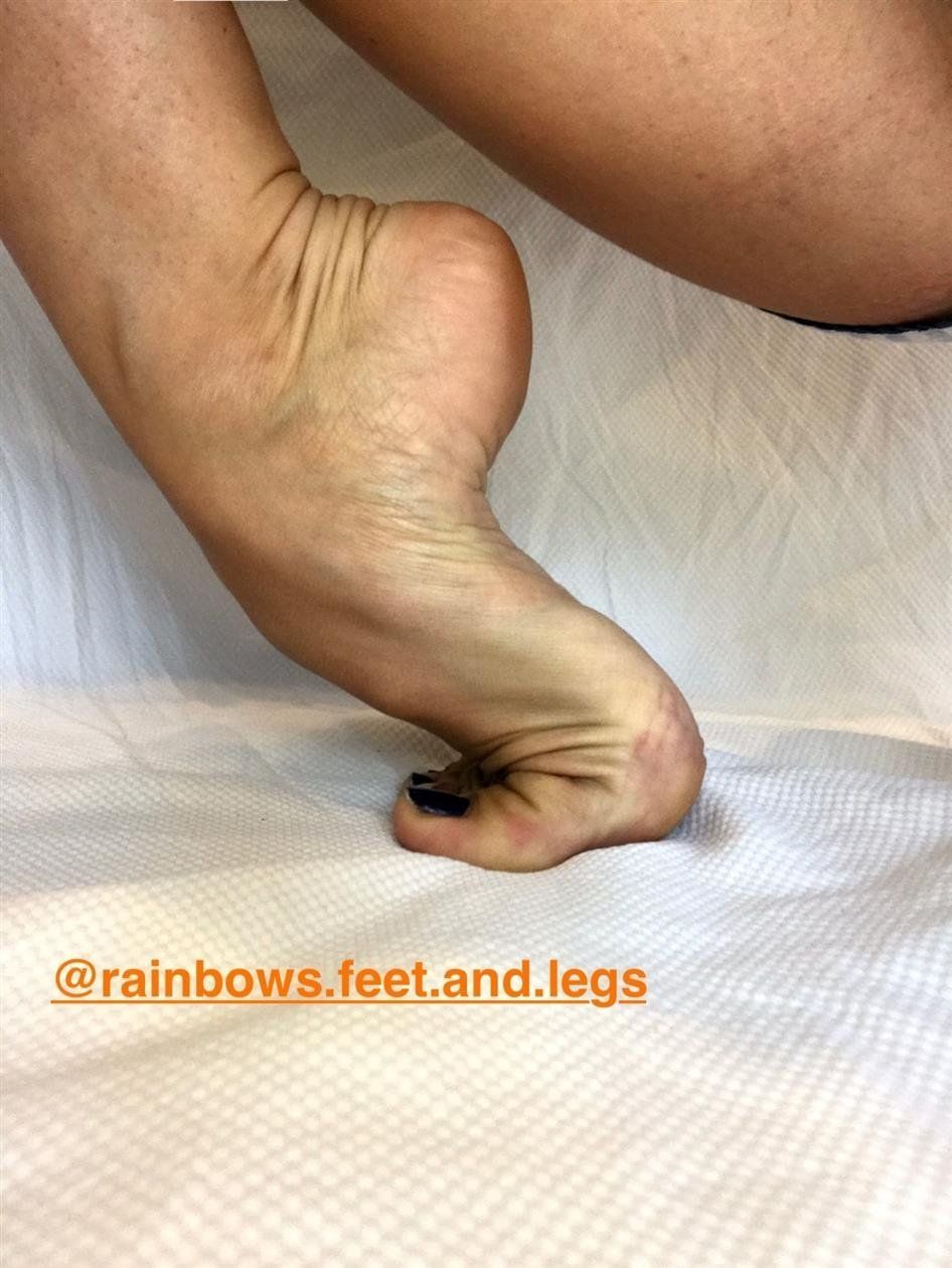 Bellecita rainbow toes