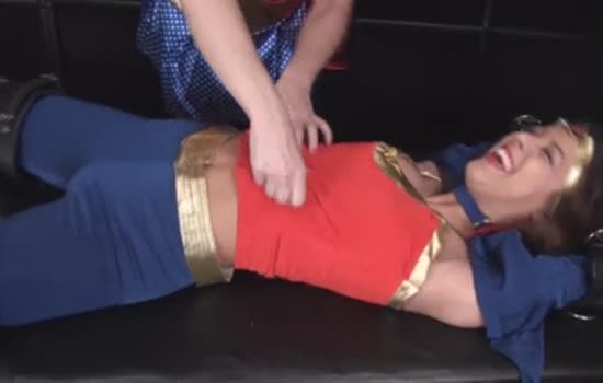 Bobbi alyssa tickle wrestling