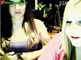 Girlfriend flashes boobs omegle while friend