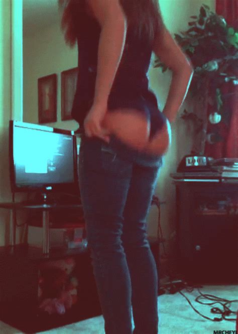 Gummy B. reccomend pawg teen tight jeans farts