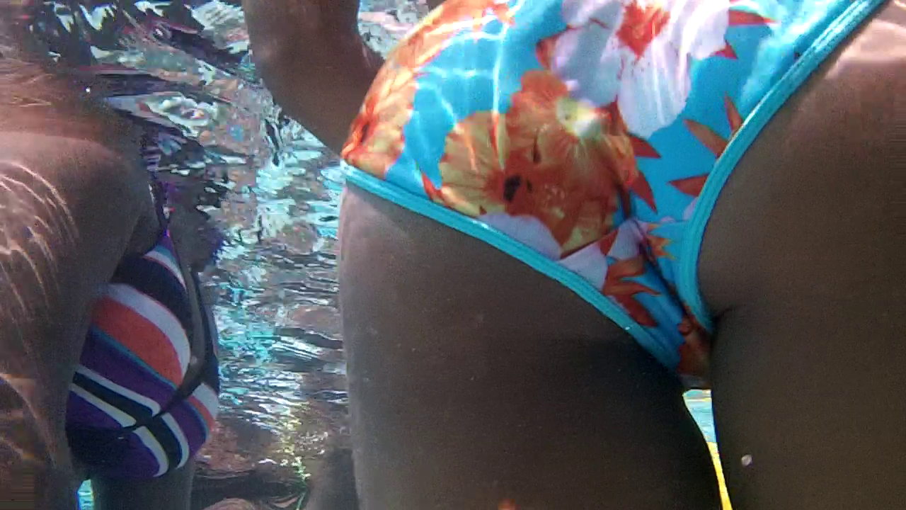 Sultan reccomend candid underwater bikini asses