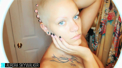 Bail reccomend cumshot bald head girl