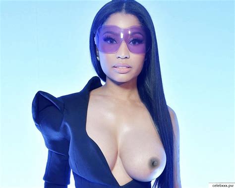 Naked celebrity nicki minaj exposed juicy