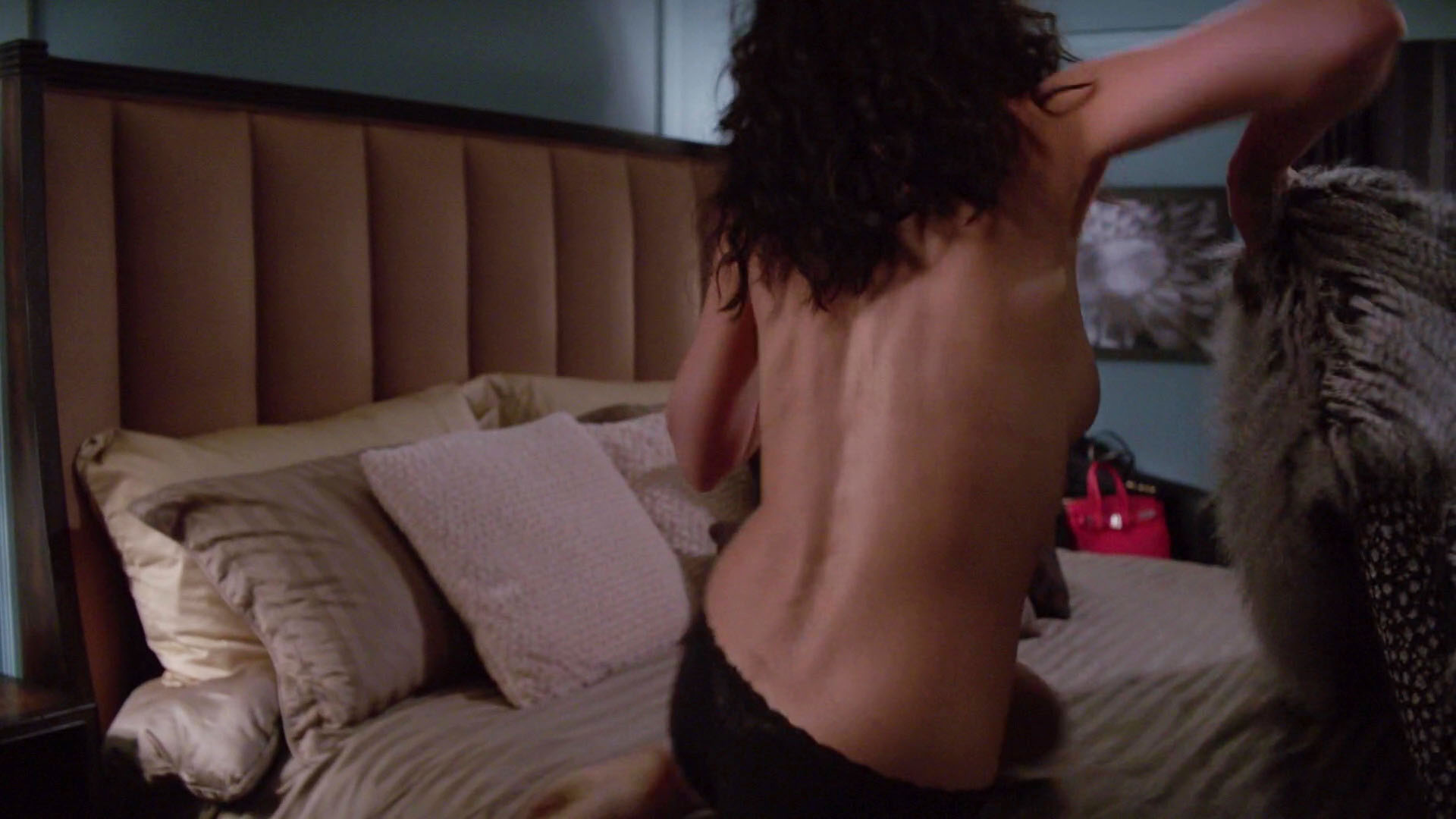 Lisa edelstein girlfriends guide divorce s02e04