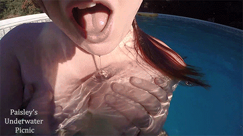 Mermaid breath hold deeo dive