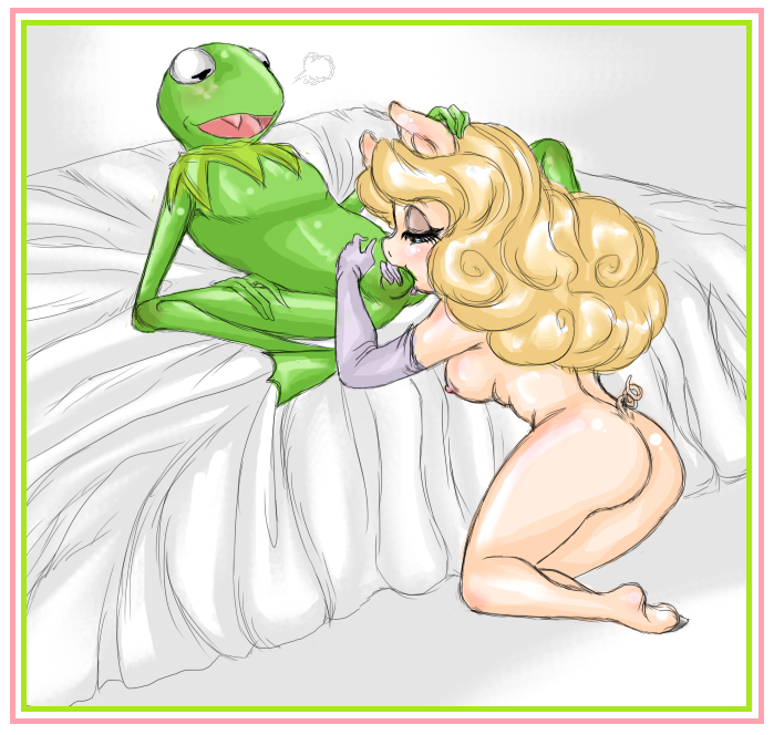 Jelly B. reccomend miss piggy squirting kermit