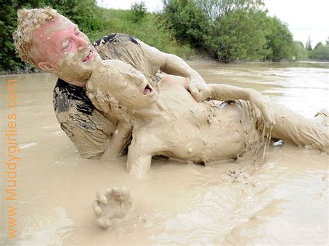 Muddygirlies girl fight